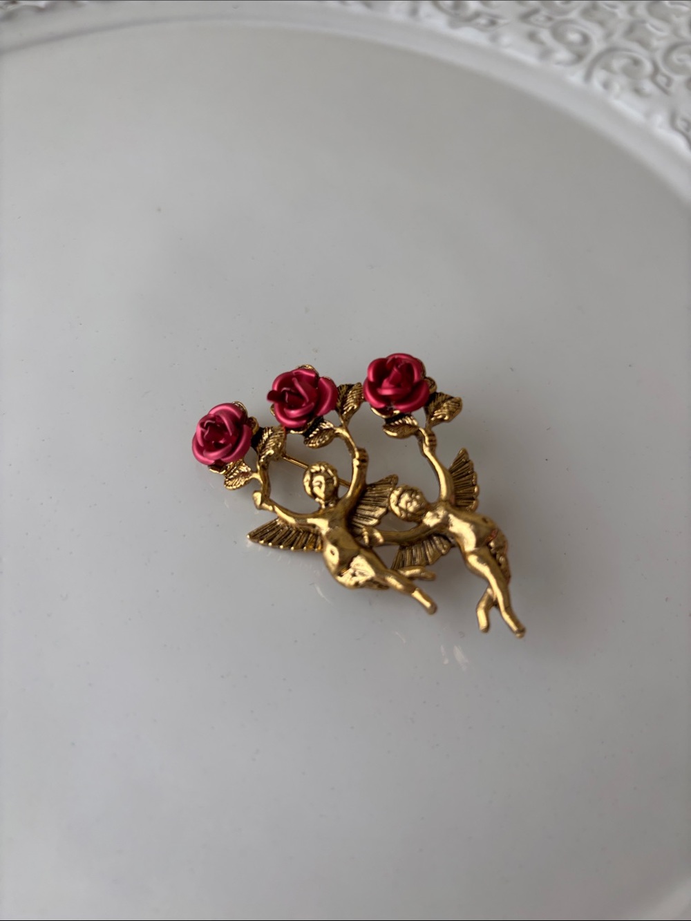 Vintage Gold Toned Cherub Brooch with Pink Rose Accents
